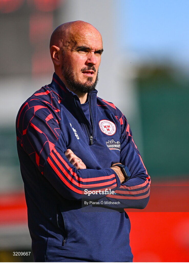 9 August 2025; Shelbourne head coach Joey O'Brien during the SSE Airtricity Men's Premier Division match between Shelbourne and Bohemians at Tolka Park in Dublin. Photo by Piaras Ó Mídheach/Sportsfile