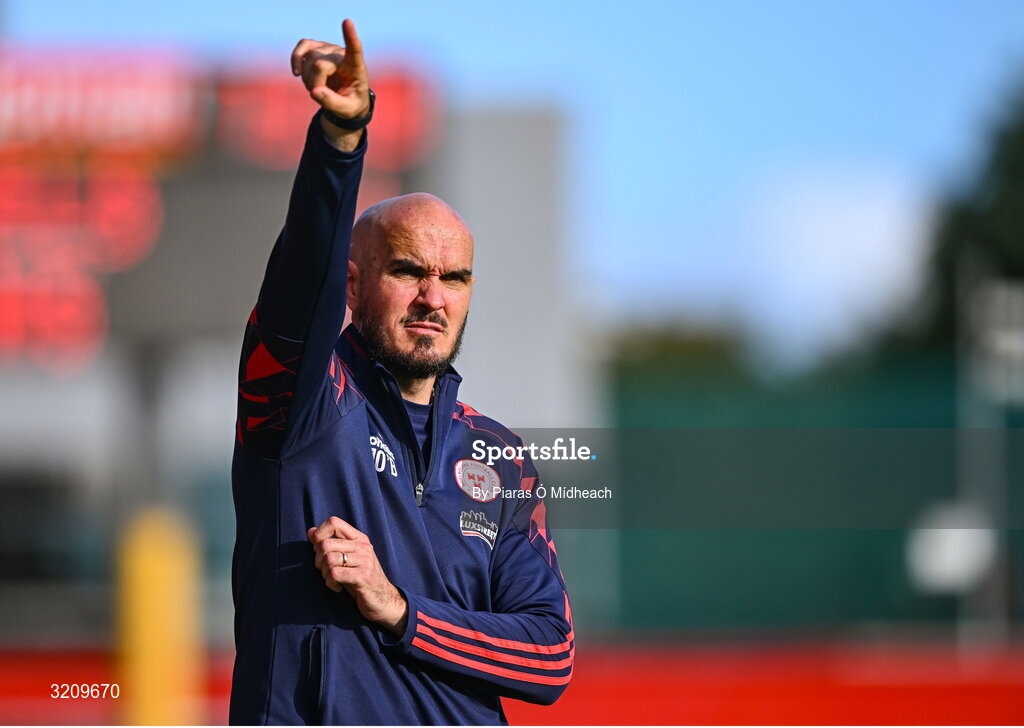 9 August 2025; Shelbourne head coach Joey O'Brien during the SSE Airtricity Men's Premier Division match between Shelbourne and Bohemians at Tolka Park in Dublin. Photo by Piaras Ó Mídheach/Sportsfile