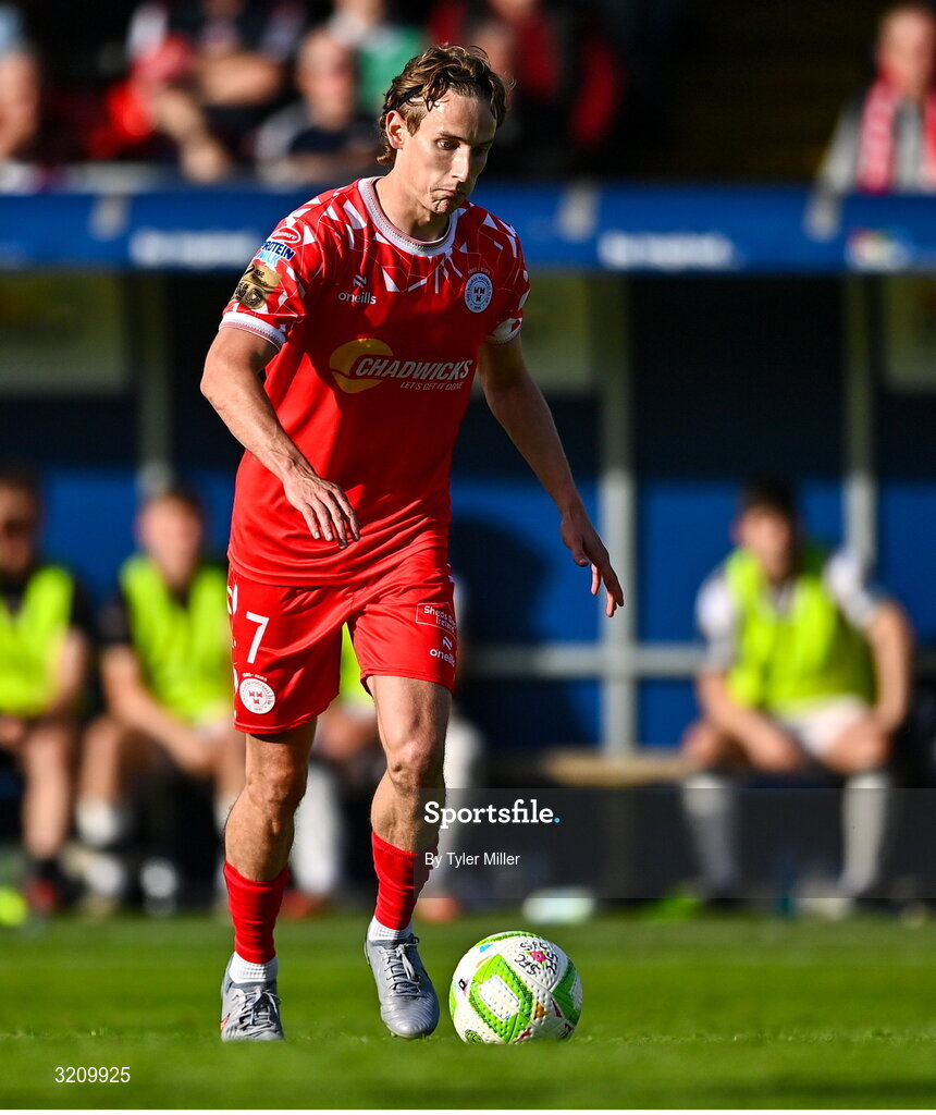9 August 2025; Harry Wood of Shelbourne during the SSE Airtricity Men's Premier Division match between Shelbourne and Bohemians at Tolka Park in Dublin. Photo by Tyler Miller/Sportsfile