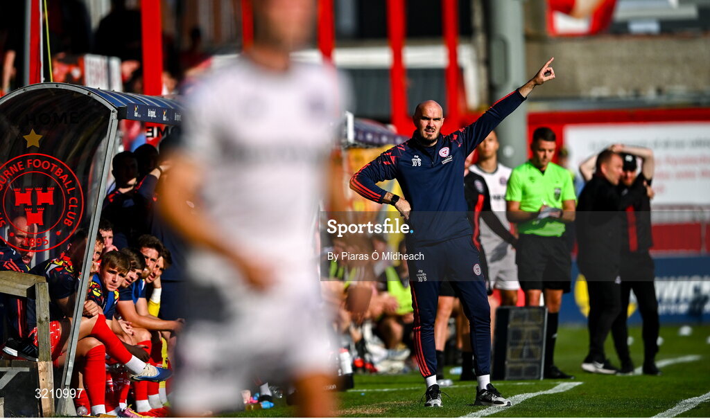 9 August 2025; Shelbourne head coach Joey O'Brien during the SSE Airtricity Men's Premier Division match between Shelbourne and Bohemians at Tolka Park in Dublin. Photo by Piaras Ó Mídheach/Sportsfile