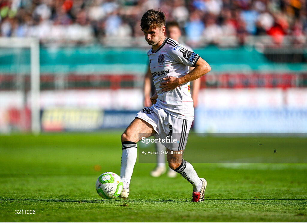 9 August 2025; Niall Morahan of Bohemians  during the SSE Airtricity Men's Premier Division match between Shelbourne and Bohemians at Tolka Park in Dublin. Photo by Piaras Ó Mídheach/Sportsfile