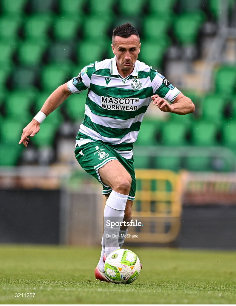 3 August 2025; Aaron McEneff of Shamrock Rovers during the SSE Airtricity Men's Premier Division match between Shamrock Rovers and Derry City at Tallaght Stadium in Dublin.  Photo by Ben McShane/Sportsfile