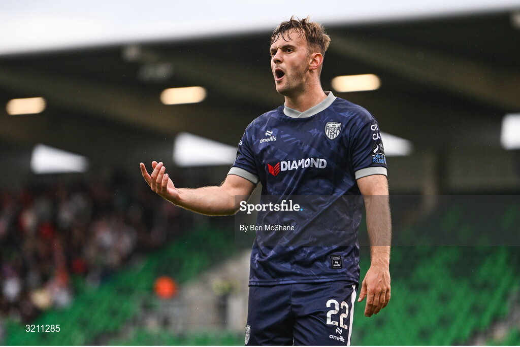3 August 2025; Jamie Stott of Derry City during the SSE Airtricity Men's Premier Division match between Shamrock Rovers and Derry City at Tallaght Stadium in Dublin.  Photo by Ben McShane/Sportsfile