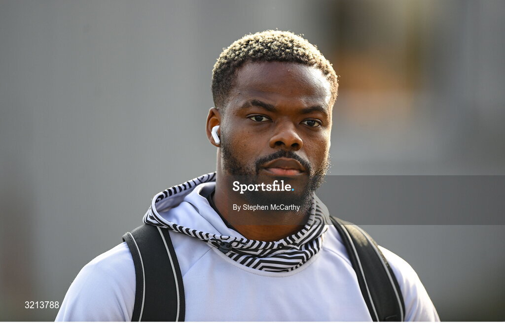 16 August 2025; Dipo Akinyemi of Derry City arrives for the Sports Direct Men’s FAI Cup third round match between Derry City and Drogheda United at The Ryan McBride Brandywell Stadium in Derry. Photo by Stephen McCarthy/Sportsfile