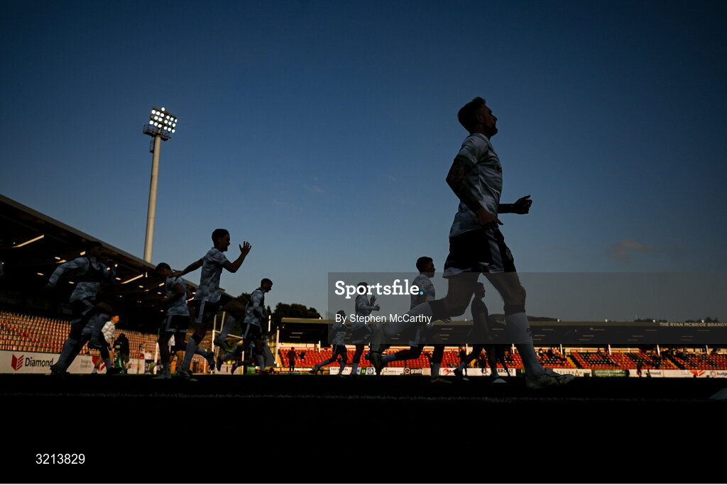 16 August 2025; Derry City players warm up before the Sports Direct Men’s FAI Cup third round match between Derry City and Drogheda United at The Ryan McBride Brandywell Stadium in Derry. Photo by Stephen McCarthy/Sportsfile