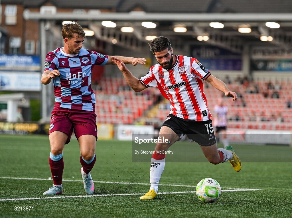 16 August 2025; Brandon Fleming of Derry City in action against Owen Lambe of Drogheda United during the Sports Direct Men’s FAI Cup third round match between Derry City and Drogheda United at The Ryan McBride Brandywell Stadium in Derry. Photo by Stephen McCarthy/Sportsfile