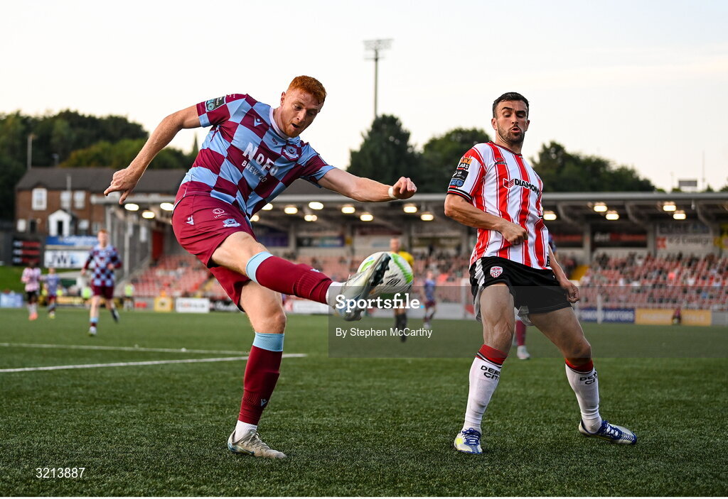 16 August 2025; James Bolger of Drogheda United in action against Michael Duffy of Derry City during the Sports Direct Men’s FAI Cup third round match between Derry City and Drogheda United at The Ryan McBride Brandywell Stadium in Derry. Photo by Stephen McCarthy/Sportsfile