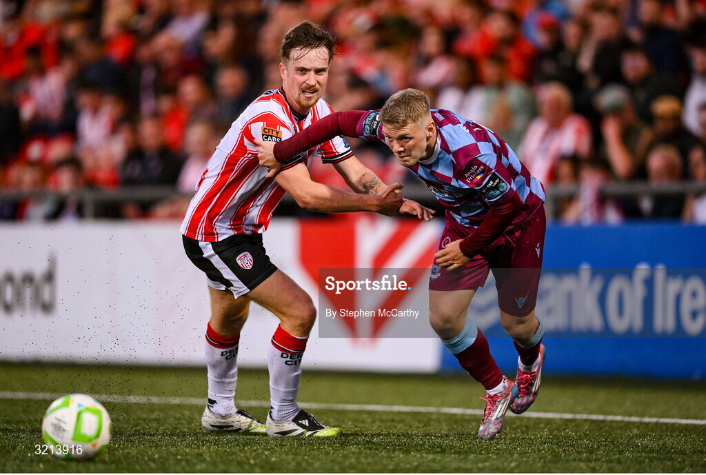 16 August 2025; Josh Thomas of Drogheda United in action against Alex Bannon of Derry City during the Sports Direct Men’s FAI Cup third round match between Derry City and Drogheda United at The Ryan McBride Brandywell Stadium in Derry. Photo by Stephen McCarthy/Sportsfile