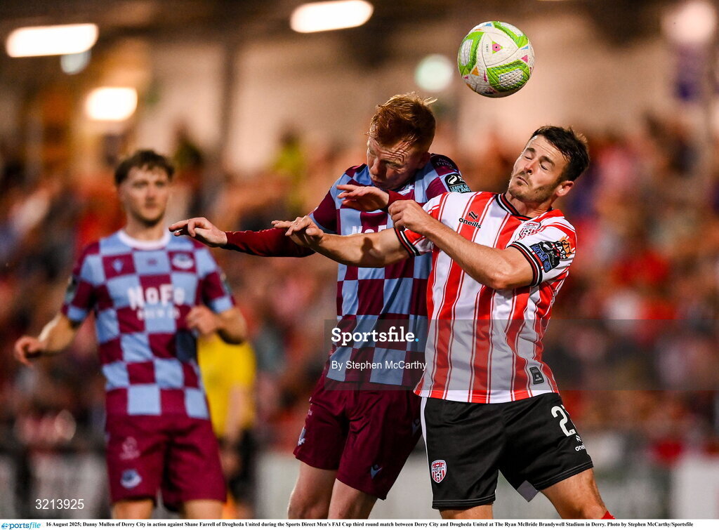 16 August 2025; Danny Mullen of Derry City in action against Shane Farrell of Drogheda United during the Sports Direct Men’s FAI Cup third round match between Derry City and Drogheda United at The Ryan McBride Brandywell Stadium in Derry. Photo by Stephen McCarthy/Sportsfile