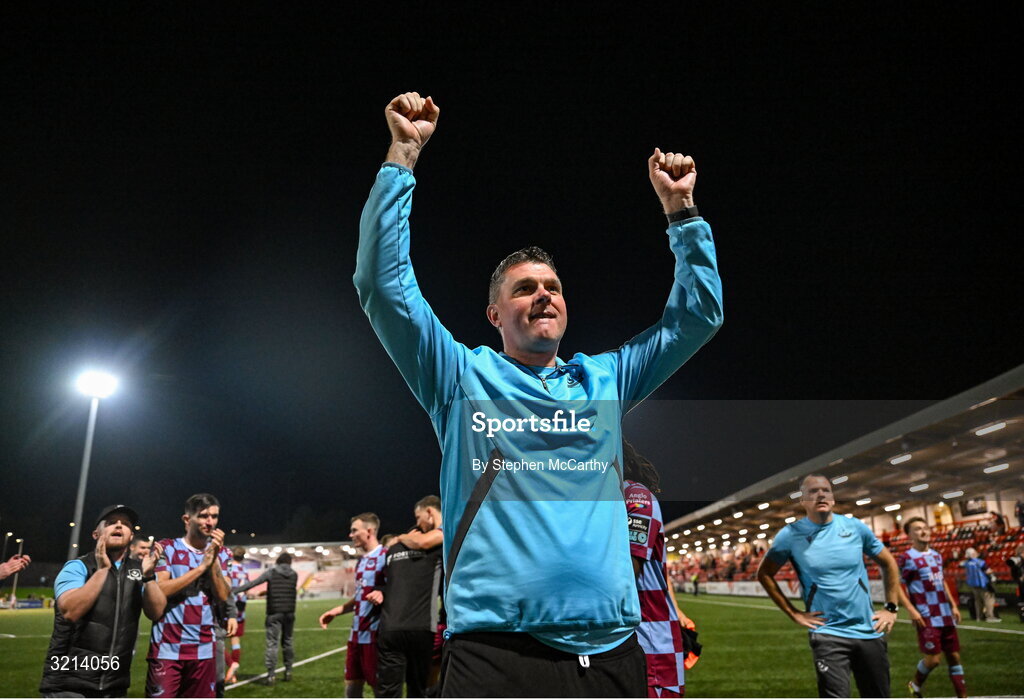 16 August 2025; Drogheda United manager Kevin Doherty celebrates after the Sports Direct Men’s FAI Cup third round match between Derry City and Drogheda United at The Ryan McBride Brandywell Stadium in Derry. Photo by Stephen McCarthy/Sportsfile