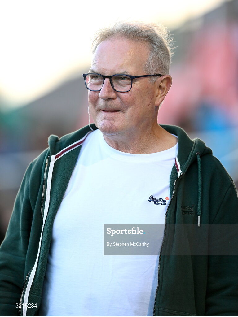 16 August 2025; RTÉ floor manager Michael Broughton during the Sports Direct Men’s FAI Cup third round match between Derry City and Drogheda United at The Ryan McBride Brandywell Stadium in Derry. Photo by Stephen McCarthy/Sportsfile