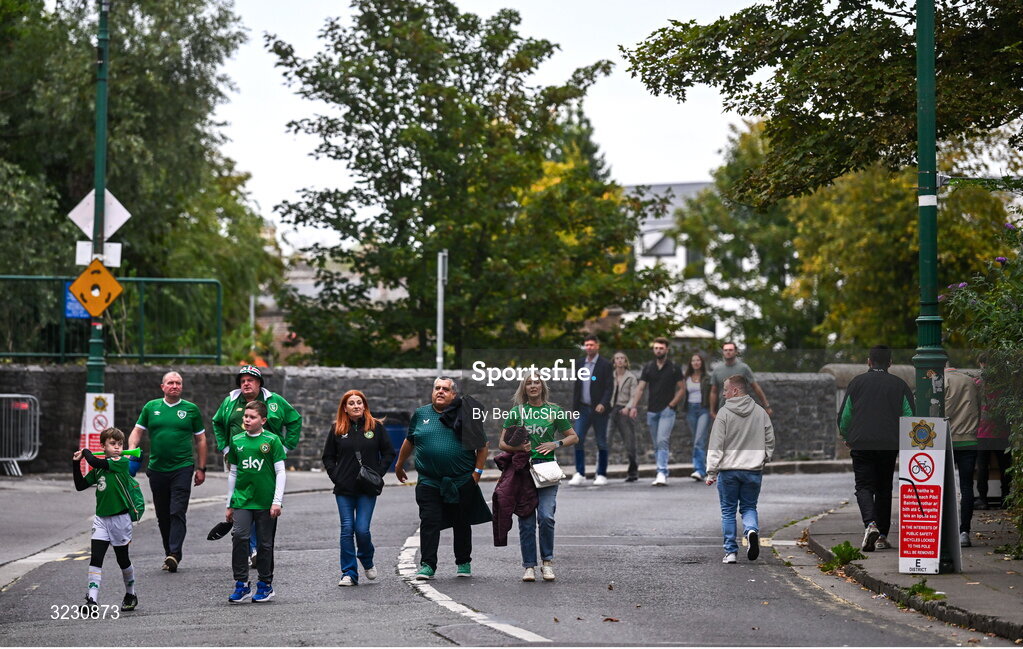 6 September 2025; Republic of Ireland supporters arrive before the FIFA World Cup 2026 Group F qualifying match between Republic of Ireland and Hungary at the Aviva Stadium in Dublin. Photo by Ben McShane/Sportsfile