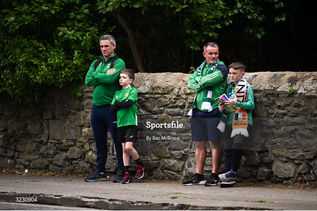 6 September 2025; Republic of Ireland supporters await the arrival of the team bus before the FIFA World Cup 2026 Group F qualifying match between Republic of Ireland and Hungary at the Aviva Stadium in Dublin. Photo by Ben McShane/Sportsfile