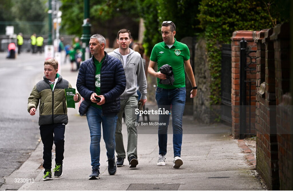 6 September 2025; Republic of Ireland supporters arrive ahead of the FIFA World Cup 2026 Group F qualifying match between Republic of Ireland and Hungary at the Aviva Stadium in Dublin. Photo by Ben McShane/Sportsfile
