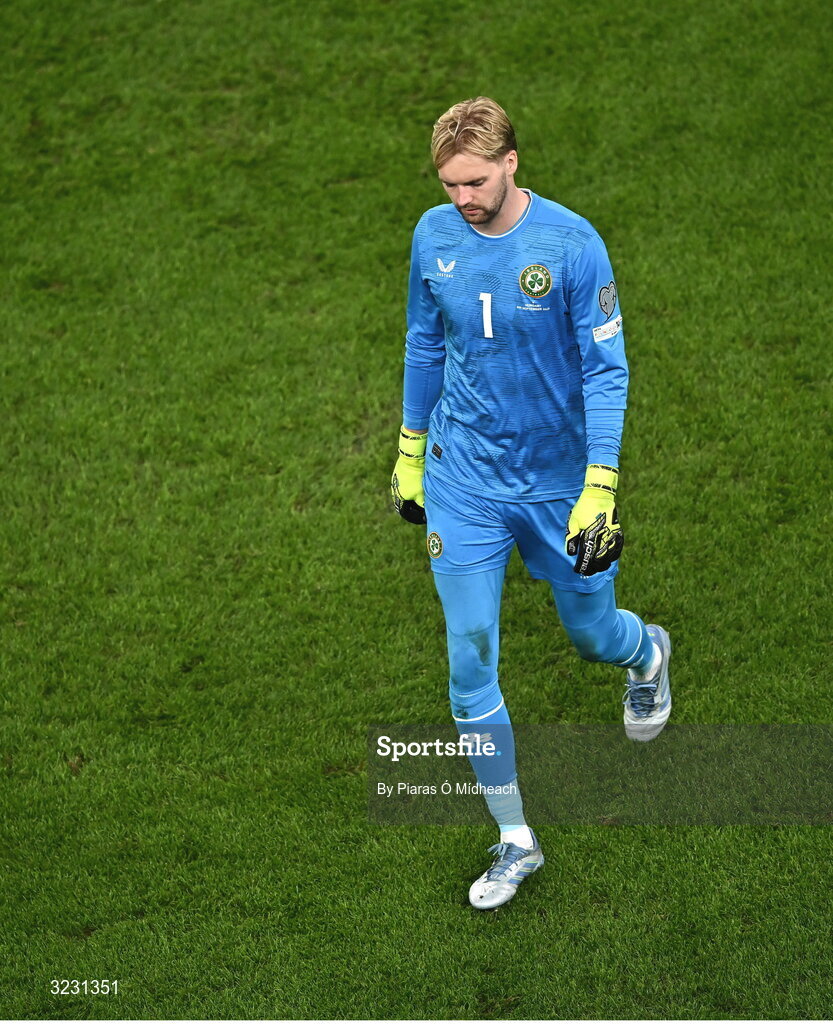 6 September 2025; Republic of Ireland goalkeeper Caoimhin Kelleher leaves the pitch at half-time during the FIFA World Cup 2026 Group F qualifying match between Republic of Ireland and Hungary at the Aviva Stadium in Dublin. Photo by Piaras Ó Mídheach/Sportsfile