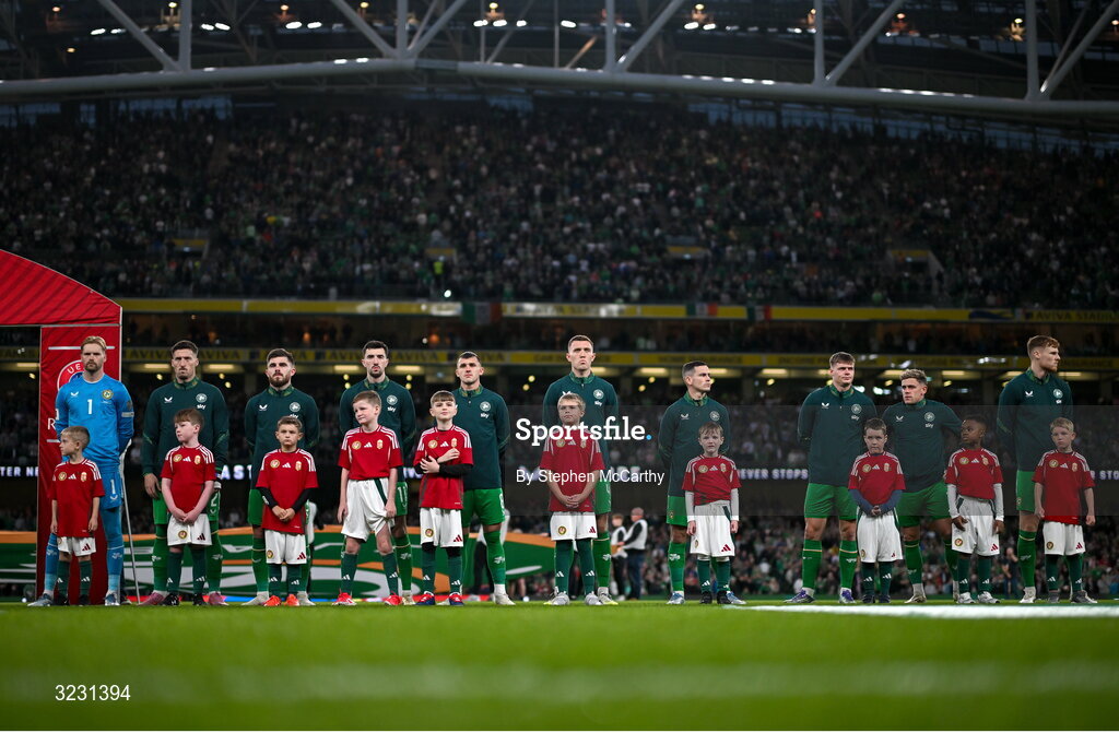 6 September 2025; The Republic of Ireland team and mascots before the FIFA World Cup 2026 Group F qualifying match between Republic of Ireland and Hungary at the Aviva Stadium in Dublin. Photo by Stephen McCarthy/Sportsfile