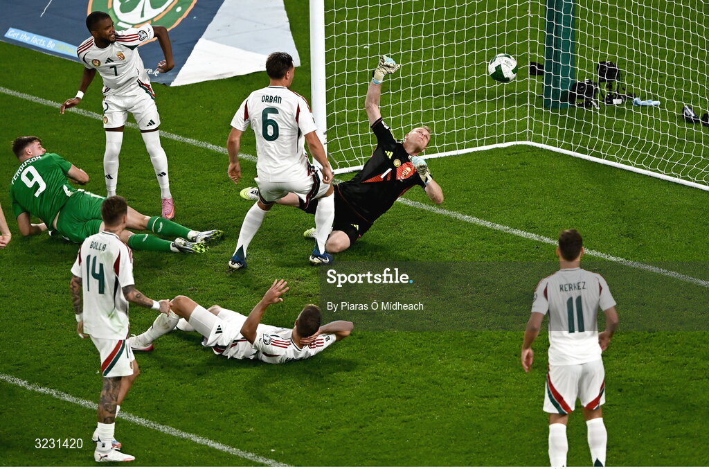 6 September 2025; Evan Ferguson of Republic of Ireland shoots to score his side's first goal during the FIFA World Cup 2026 Group F qualifying match between Republic of Ireland and Hungary at the Aviva Stadium in Dublin. Photo by Piaras Ó Mídheach/Sportsfile