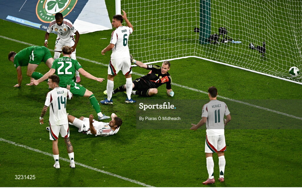 6 September 2025; Hungary goalkeeper Dénes Dibusz reacts after conceding their side's first goal during the FIFA World Cup 2026 Group F qualifying match between Republic of Ireland and Hungary at the Aviva Stadium in Dublin. Photo by Piaras Ó Mídheach/Sportsfile