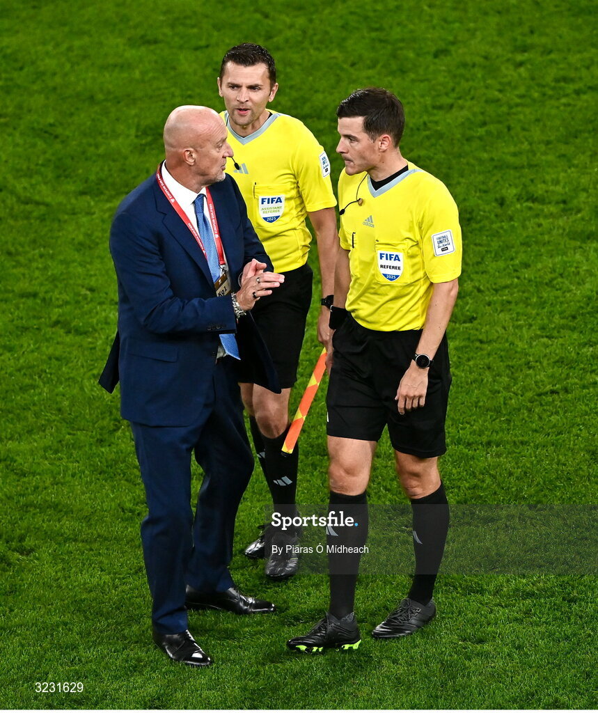 6 September 2025; Hungary head coach Marco Rossi speaks with match officials after the FIFA World Cup 2026 Group F qualifying match between Republic of Ireland and Hungary at the Aviva Stadium in Dublin. Photo by Piaras Ó Mídheach/Sportsfile