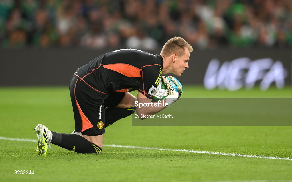 6 September 2025; Hungary goalkeeper Dénes Dibusz during the FIFA World Cup 2026 Group F qualifying match between Republic of Ireland and Hungary at the Aviva Stadium in Dublin. Photo by Stephen McCarthy/Sportsfile