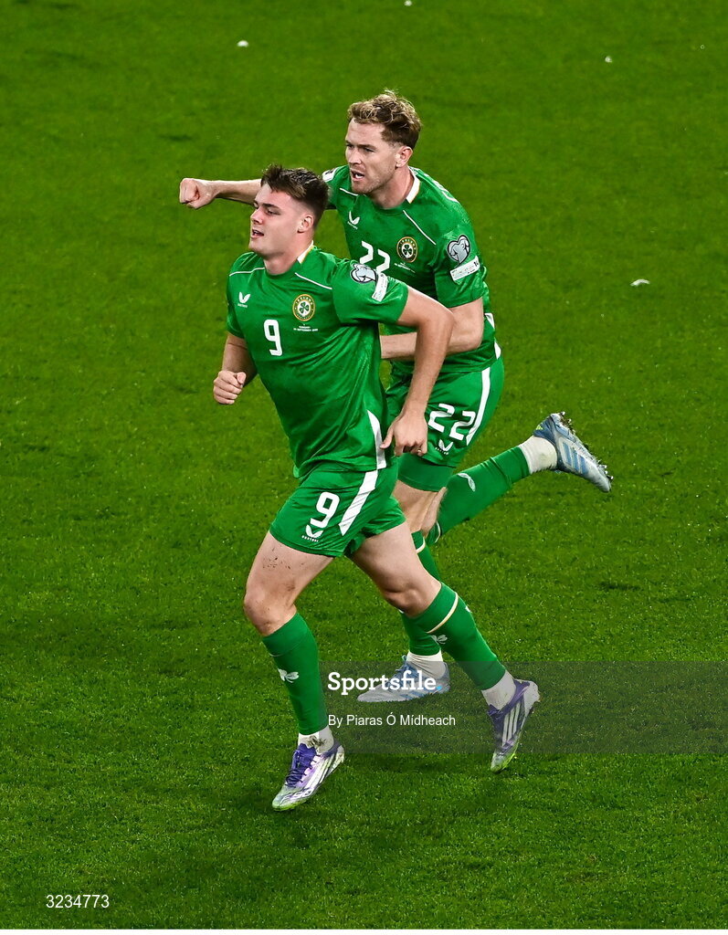 6 September 2025; Evan Ferguson of Republic of Ireland, left, celebrates with team-mate Nathan Collins after scoring their side's first goal with during the FIFA World Cup 2026 Group F qualifying match between Republic of Ireland and Hungary at the Aviva Stadium in Dublin. Photo by Piaras Ó Mídheach/Sportsfile