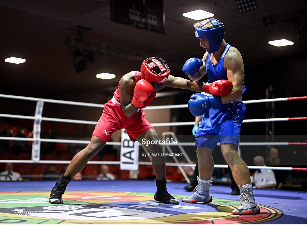 19 September 2025; Kevin Pukuta of Portlaoise BC Laois, left, in action against John Ward of Monivea BC Galway during their 75kg bout at the 2025 IABA National U17 Championship Finals at the National Boxing Stadium in Dublin. Photo by Piaras Ó Mídheach/Sportsfile