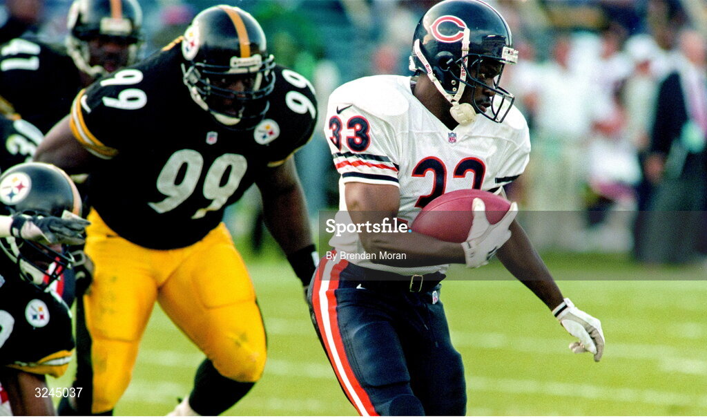 27 July 1997; Tyrone Hughes of the Chicago Bears in action against Levin Kirkland of the Pittsburgh Steelers during the American Bowl between Chicago Bears and Pittsburgh Steelers at Croke Park in Dublin. Photo by Brendan Moran/Sportsfile