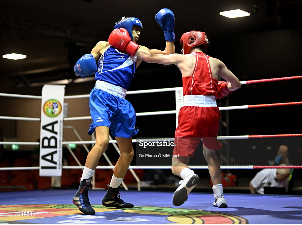 19 September 2025; Emmet Shields of Glasnevin BC Dublin, left, in action against Martin Nevin of Mullingar Shuffler BC Westmeath during their 48kg bout at the 2025 IABA National U17 Championship Finals at the National Boxing Stadium in Dublin. Photo by Piaras Ó Mídheach/Sportsfile