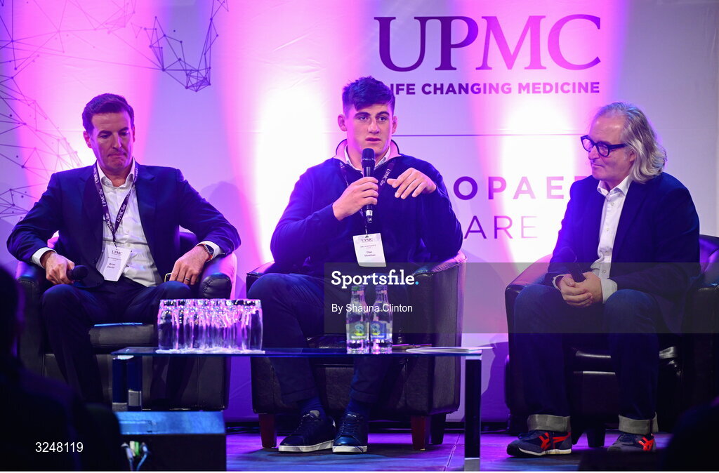 27 September 2025; Attendees, from left, consultant orthopaedic surgeon Brian Devitt, Irish Rugby international and Leinster player Dan Sheehan and MC Ger Gilroy during the UPMC Orthopaedic Care and Sports Medicine Conference at The Convention Centre in Dublin. Photo by Shauna Clinton/Sportsfile