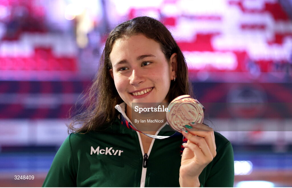 27 September 2025; Roisin Ni Riain of team Ireland with her bronze medal after the Women’s 200m Medley SM13 during day seven of the Toyota World Para Swimming Championships at the OCBC Aquatic Centre in Singapore. Photo by Ian MacNicol/Sportsfile