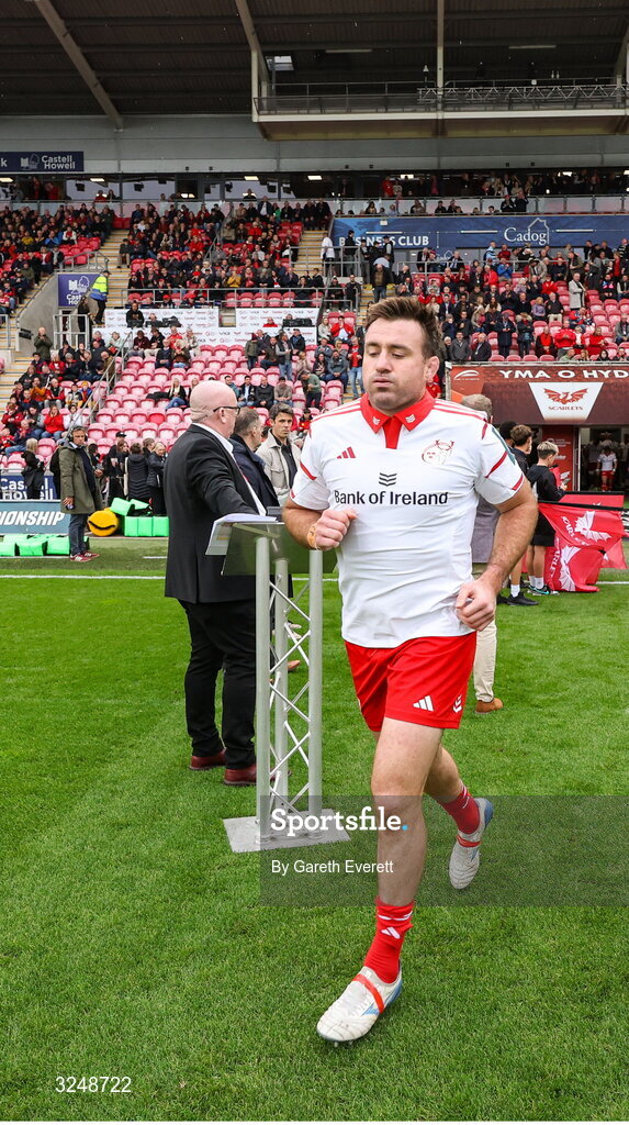 27 September 2025; Niall Scannell of Munster runs out for his 200th appearance in the United Rugby Championship match between Scarlets and Munster at Parc Y Scarlets in Llanelli, Wales. Photo by Gareth Everett/Sportsfile
