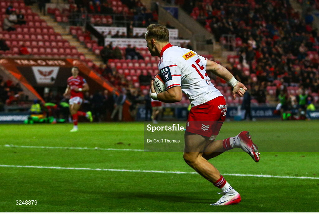 27 September 2025; Mike Haley of Munster scores a try during the United Rugby Championship match between Scarlets and Munster at Parc Y Scarlets in Llanelli, Wales. Photo by Gruff Thomas/Sportsfile