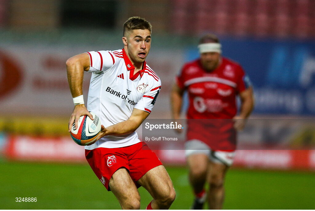 27 September 2025; Jack Crowley of Munster on the attack during the United Rugby Championship match between Scarlets and Munster at Parc Y Scarlets in Llanelli, Wales. Photo by Gruff Thomas/Sportsfile