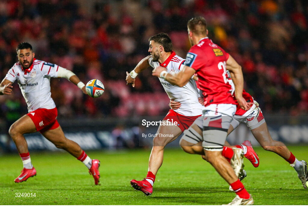27 September 2025; Alex Nankivell of Munster offloads the ball to Dan Kelly during the United Rugby Championship match between Scarlets and Munster at Parc Y Scarlets in Llanelli, Wales. Photo by Gruff Thomas/Sportsfile