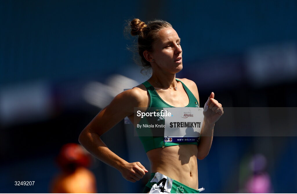 28 September 2025; Greta Streimikyte of team Ireland on her way to winning Gold in the Women's 1500m T13 final during day three of the New Delhi 2025 World Para Athletics Championships at JLN Stadium in New Delhi, India. Photo by Nikola Krstic/Sportsfile