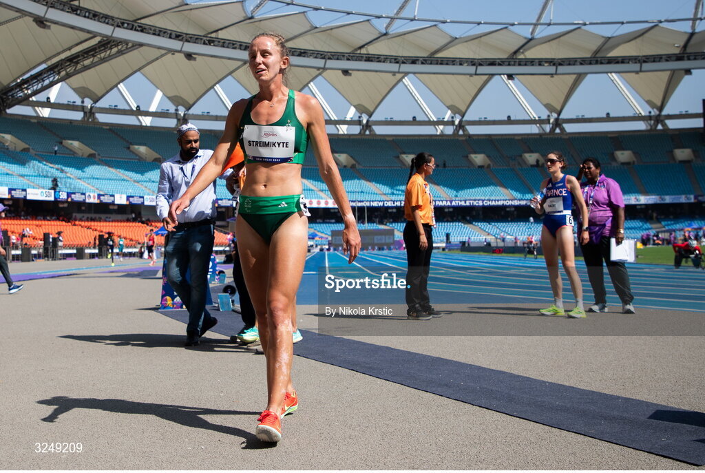 28 September 2025; Greta Streimikyte of team Ireland after winning Gold in the Women's 1500m T13 final during day three of the New Delhi 2025 World Para Athletics Championships at JLN Stadium in New Delhi, India. Photo by Nikola Krstic/Sportsfile