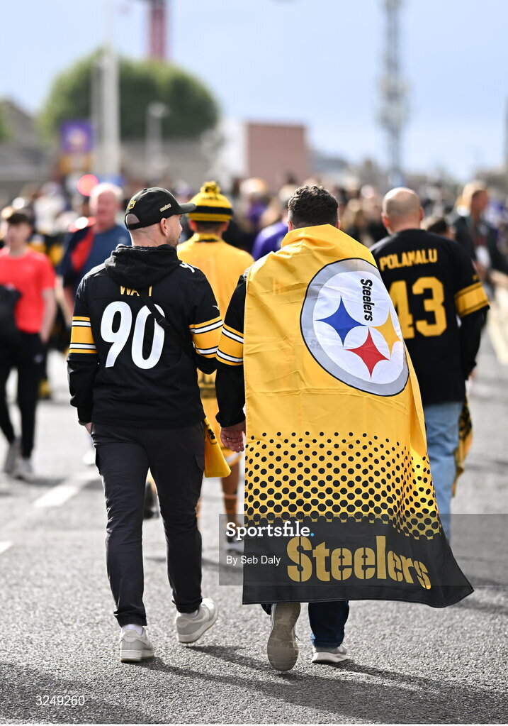 28 September 2025; Pittsburgh Steelers supporters arrive before the 2025 NFL International Game between the Pittsburgh Steelers and the Minnesota Vikings at Croke Park in Dublin. Photo by Seb Daly/Sportsfile