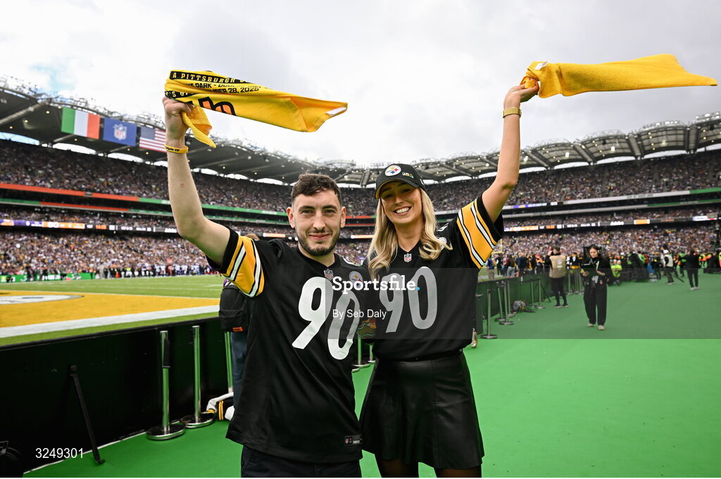28 September 2025; Kerry gaelic footballer Paudie Clifford and Shamrock Rovers women's head coach Stephanie Zambra during the 2025 NFL International Game between the Pittsburgh Steelers and the Minnesota Vikings at Croke Park in Dublin. Photo by Seb Daly/Sportsfile