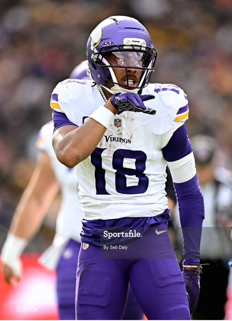 28 September 2025; Minnesota Vikings wide receiver Justin Jefferson #18 of Minnesota Vikings during the 2025 NFL International Game between the Pittsburgh Steelers and the Minnesota Vikings at Croke Park in Dublin. Photo by Seb Daly/Sportsfile