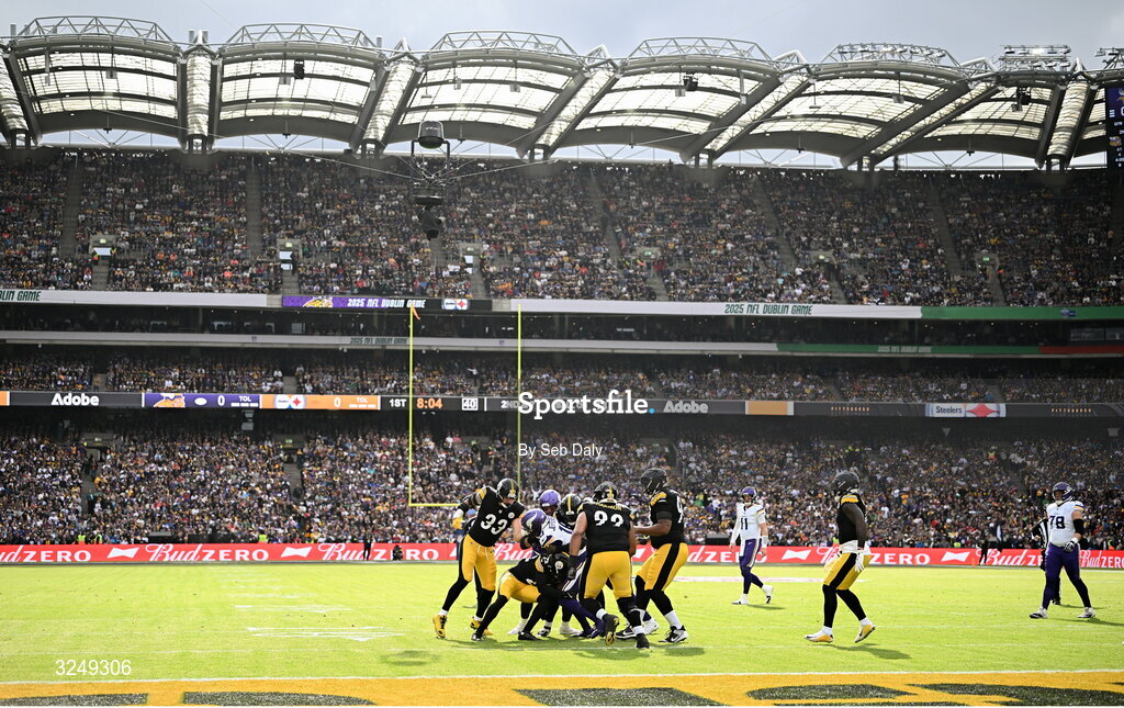 28 September 2025; A general view of action during the 2025 NFL International Game between the Pittsburgh Steelers and the Minnesota Vikings at Croke Park in Dublin. Photo by Seb Daly/Sportsfile