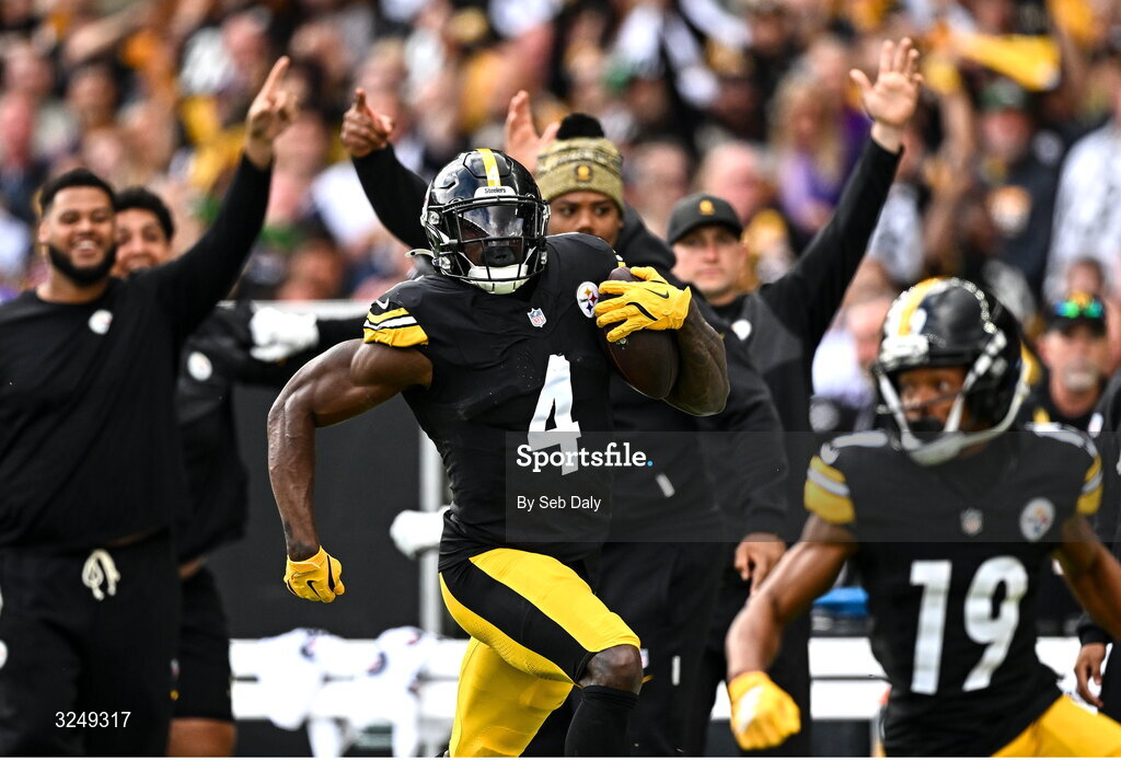 28 September 2025; Wide receiver DK Metcalf #4 of Pittsburgh Steelers on his way to scoring a touchdown during the 2025 NFL International Game between the Pittsburgh Steelers and the Minnesota Vikings at Croke Park in Dublin. Photo by Seb Daly/Sportsfile
