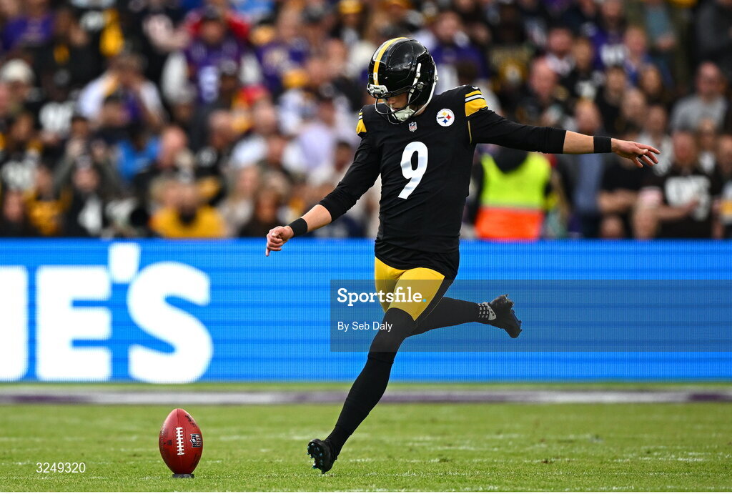 28 September 2025; Kicker Chris Boswell #9 of Pittsburgh Steelers during the 2025 NFL International Game between the Pittsburgh Steelers and the Minnesota Vikings at Croke Park in Dublin. Photo by Seb Daly/Sportsfile