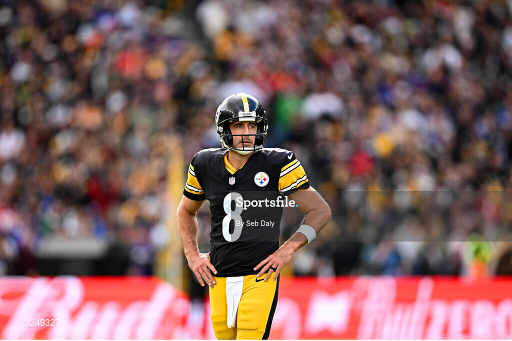 28 September 2025; Quarterback Aaron Rodgers #8 of Pittsburgh Steelers during the 2025 NFL International Game between the Pittsburgh Steelers and the Minnesota Vikings at Croke Park in Dublin. Photo by Seb Daly/Sportsfile
