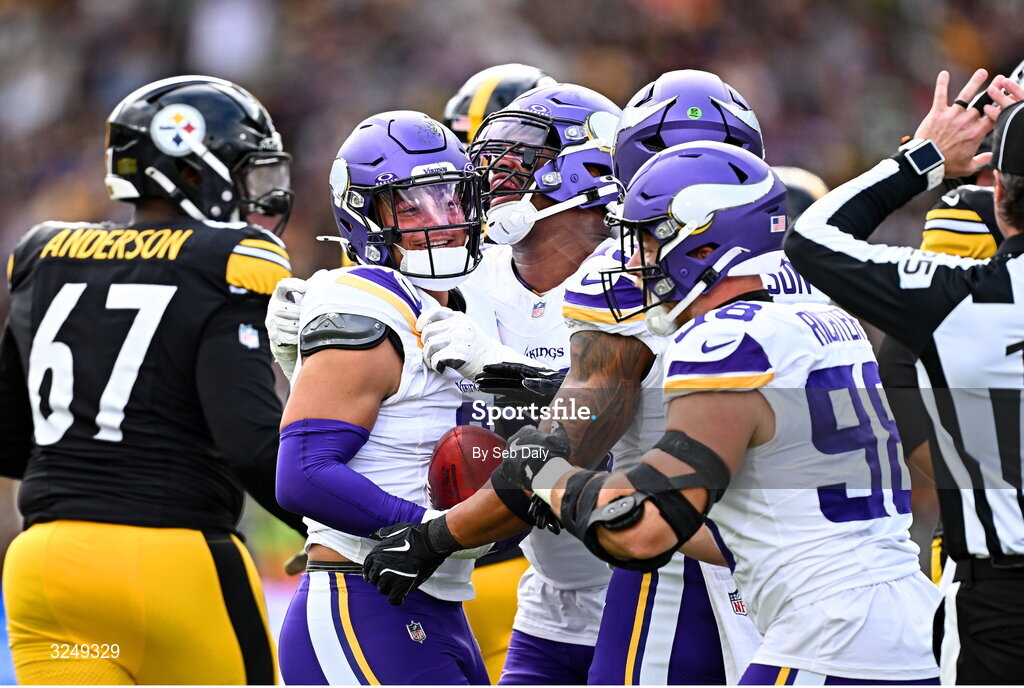 28 September 2025; Linebacker Ivan Pace Jr #0 of Minnesota Vikings celebrates with teammates after an intercept during the 2025 NFL International Game between the Pittsburgh Steelers and the Minnesota Vikings at Croke Park in Dublin. Photo by Seb Daly/Sportsfile