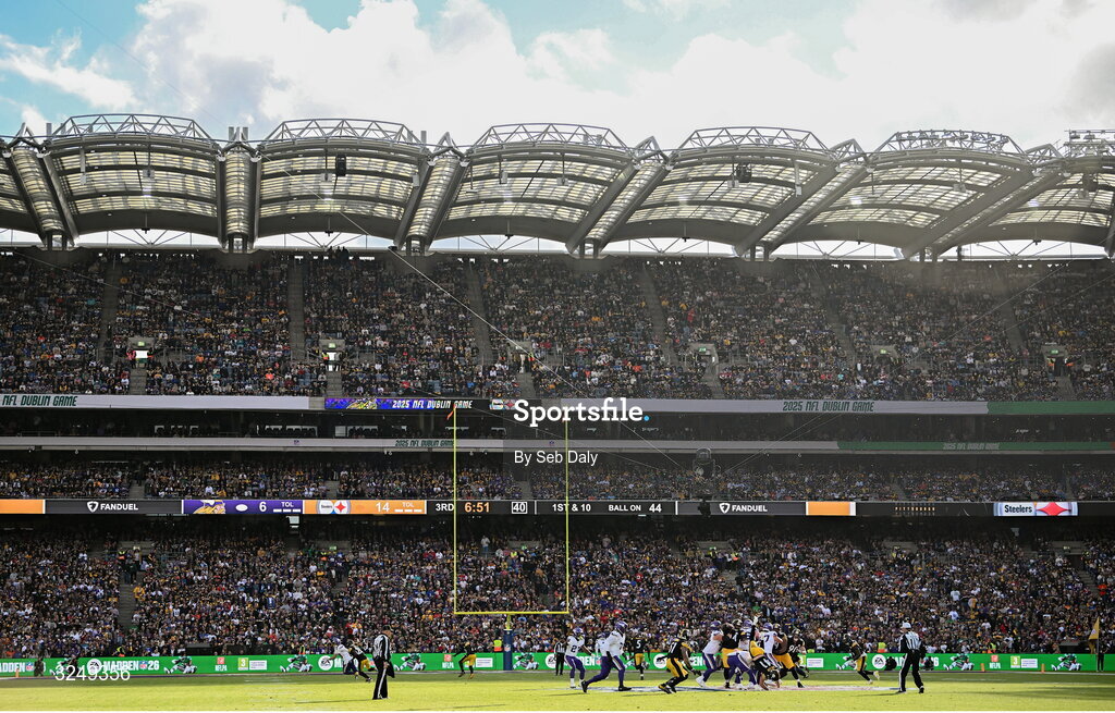 28 September 2025; A general view of action during the 2025 NFL International Game between the Pittsburgh Steelers and the Minnesota Vikings at Croke Park in Dublin. Photo by Seb Daly/Sportsfile