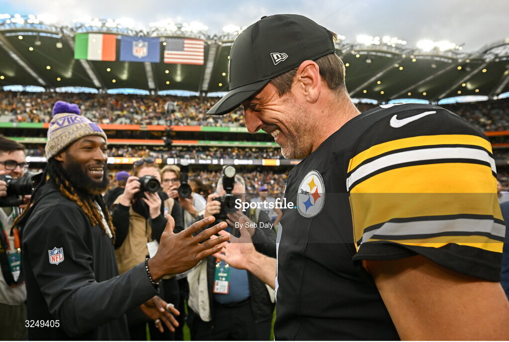 28 September 2025; Quarterback Aaron Rodgers #8 of Pittsburgh Steelers and Running back Aaron Jones Sr #33 of Minnesota Vikings after the 2025 NFL International Game between the Pittsburgh Steelers and the Minnesota Vikings at Croke Park in Dublin. Photo by Seb Daly/Sportsfile