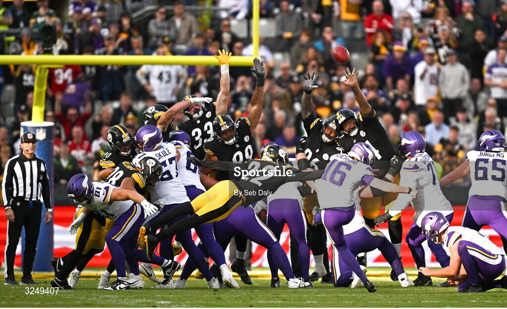 28 September 2025; Kicker Will Reichard #16 of Minnesota Vikings kicks a conversion during the 2025 NFL International Game between the Pittsburgh Steelers and the Minnesota Vikings at Croke Park in Dublin. Photo by Seb Daly/Sportsfile