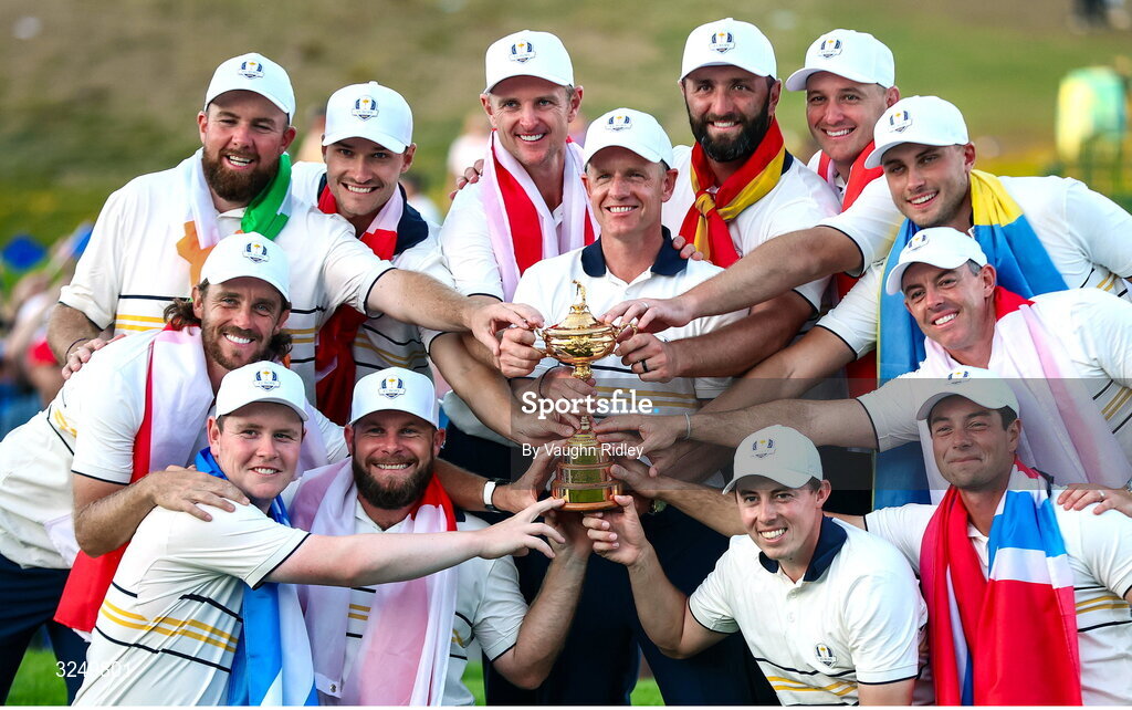 28 September 2025; The Europe team and captain Luke Donald celebrate with the Ryder Cup on day three of the 2025 Ryder Cup at Black Course at Bethpage State Park Golf Course in Farmingdale, New York, USA. Photo by Vaughn Ridley/Sportsfile