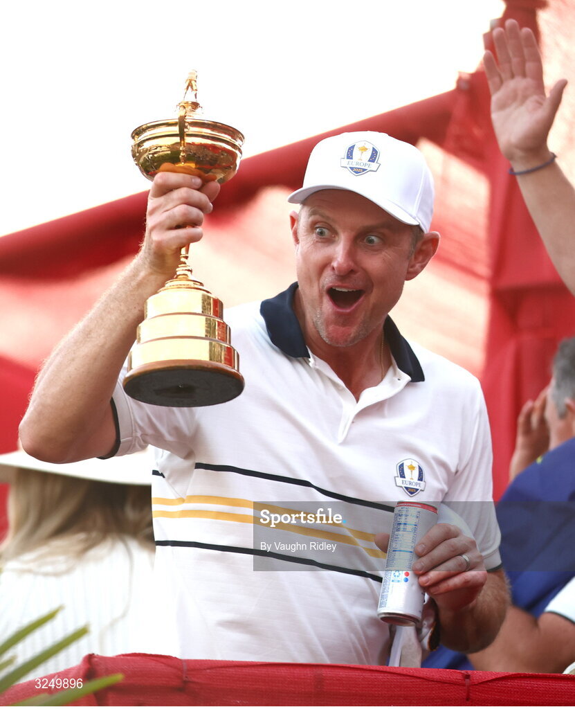 28 September 2025; Justin Rose of Europe celebrates with the Ryder Cup on day three of the 2025 Ryder Cup at Black Course at Bethpage State Park Golf Course in Farmingdale, New York, USA. Photo by Vaughn Ridley/Sportsfile