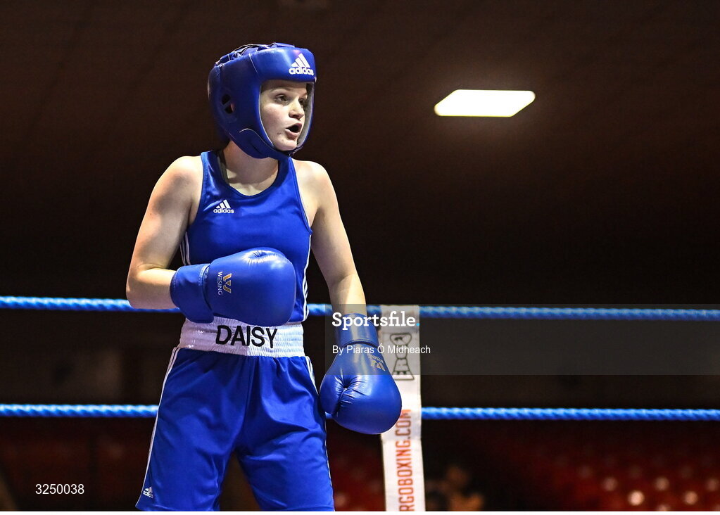 19 September 2025; Daisy Kiernan of Dealgan ABC Louth in action against Paige Nickels of Banbridge ABC Antrim during their 54kg bout at the 2025 IABA National U17 Championship Finals at the National Boxing Stadium in Dublin. Photo by Piaras Ó Mídheach/Sportsfile